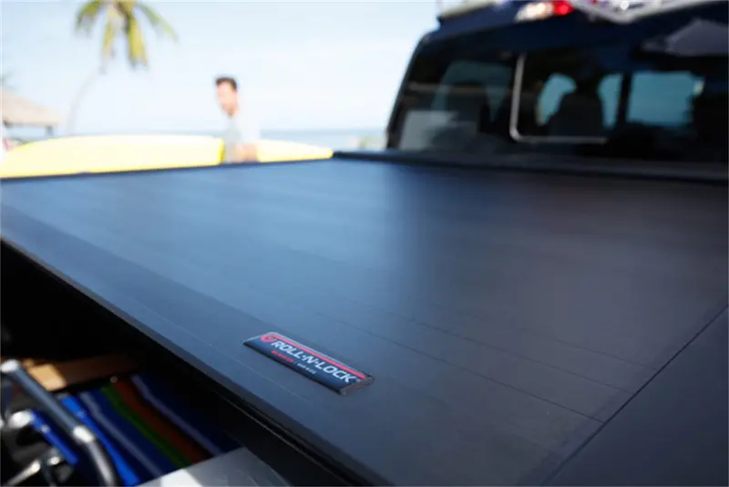 Roll-N-Lock Rc224E E-Series Retractable Tonneau Cover – Fits 2019–2022 Chevy Silverado 1500 & Gmc Sierra 1500 (6.6-Foot Bed) 1
